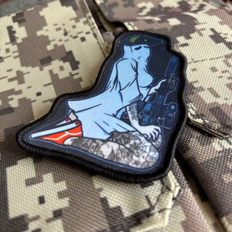 Schöne weibliche Krieger takti – Urban Backpack Tactical Bewertung und Preis